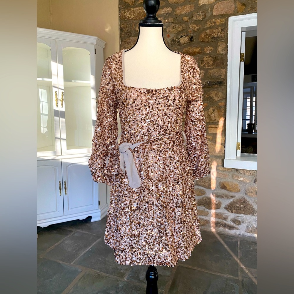 Sequin elegant midi dress with belt